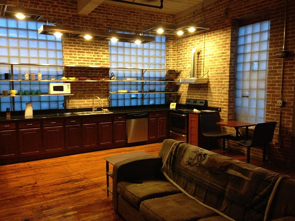 Kitchen and dining area