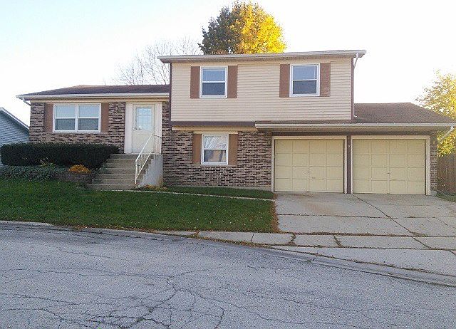 1st image of 1599 E Bayside Ct
