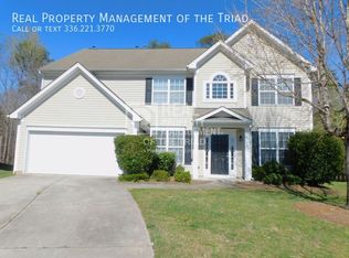 1300 Pondhaven Dr, High Point, NC 27265