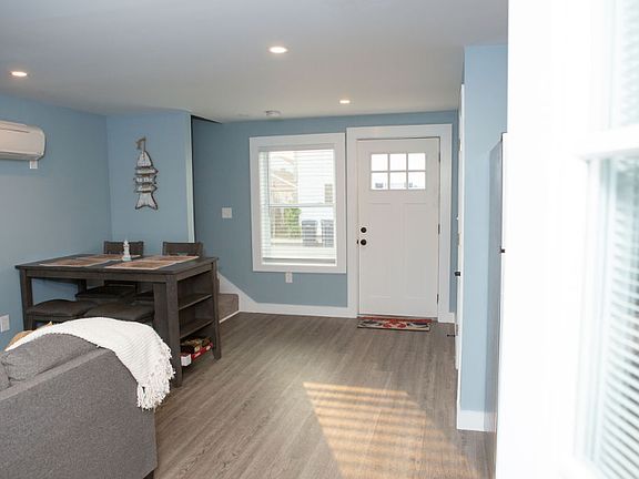 4th image of 201 Ashworth Ave
