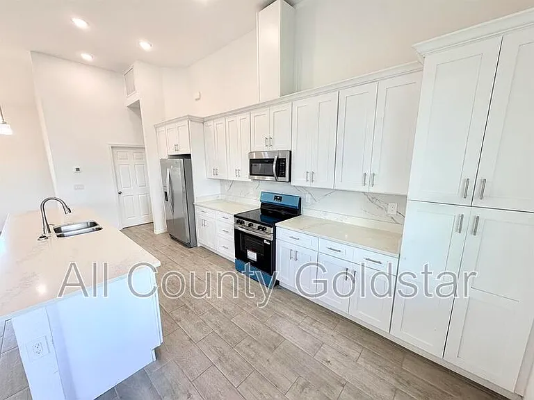 14300 Kay Ln — Photo 5