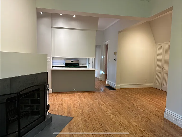 208 W Willow St #1 — Photo 18