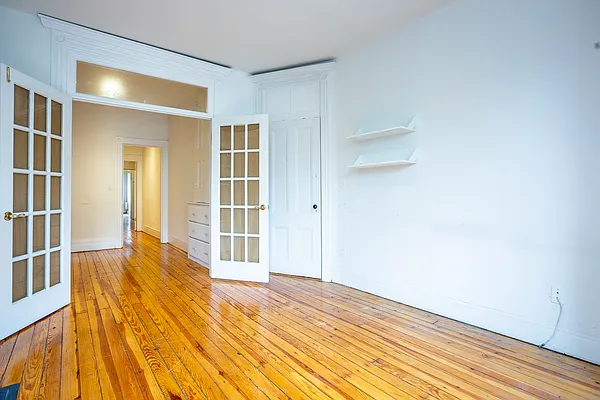 Rented by Compass | media 33