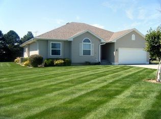 2221 Brewster Rd, Holdrege, NE 68949