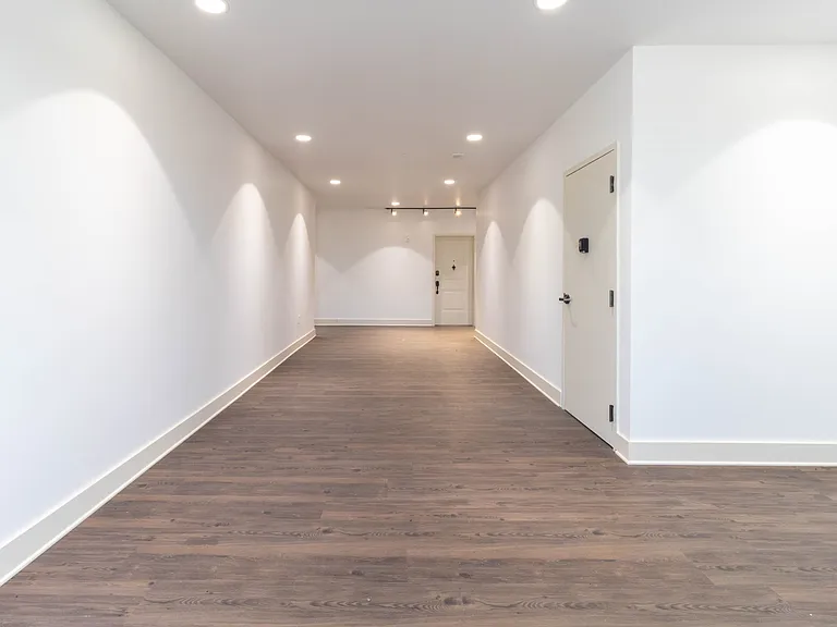 1120 Franck St — Photo 9