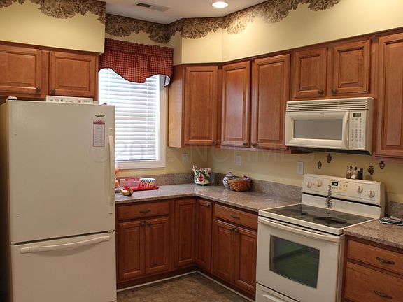 5th image of 510 B Village Green Drive