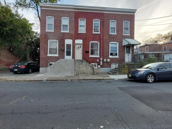 225 Phillips Ave, Trenton, NJ 08638