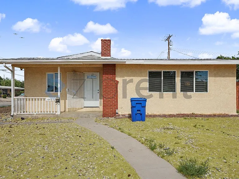 44558 Stanridge Ave — Photo 1