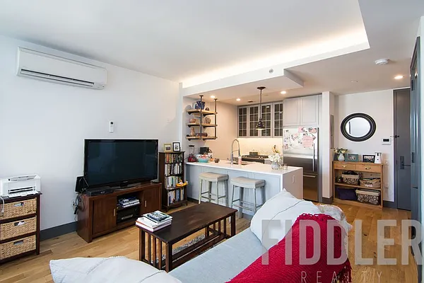 Rented by Fiddler Realty | media 15