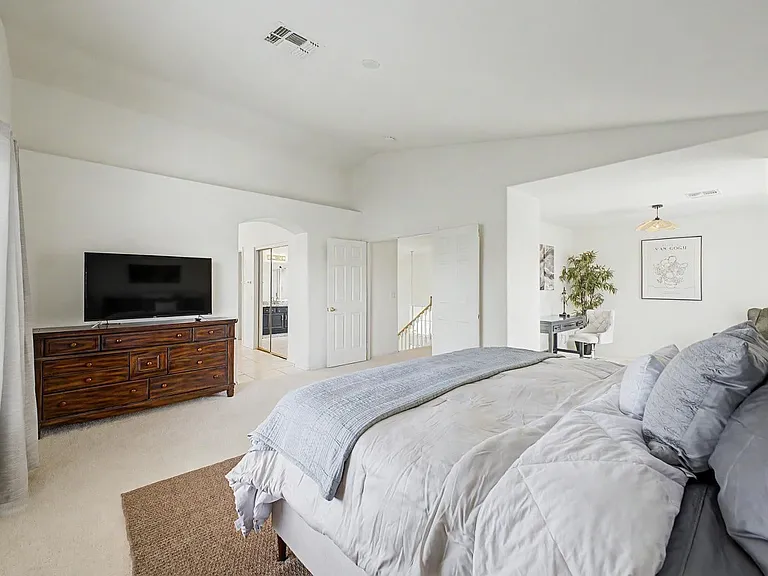 7464 W Potter Dr — Photo 12