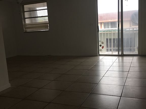 3rd image of 1100 Normandy Dr