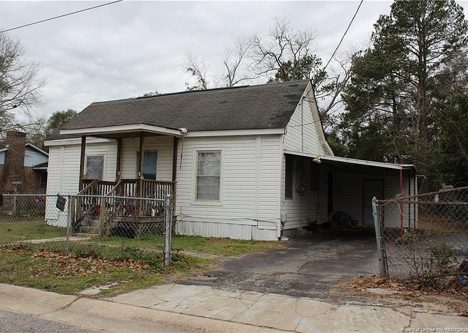 2nd image of 305 N 2nd St