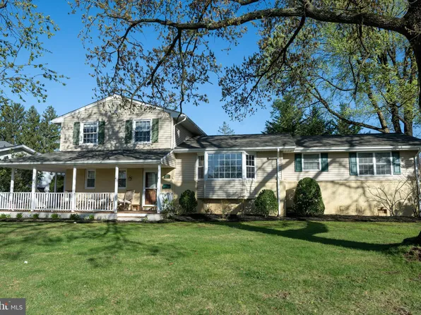 237 Chantrey Rd, Lutherville Timonium, MD 21093