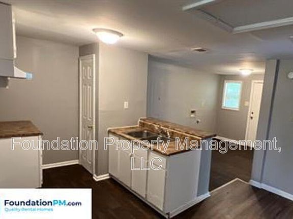 3rd image of 3259 Cypress Rd