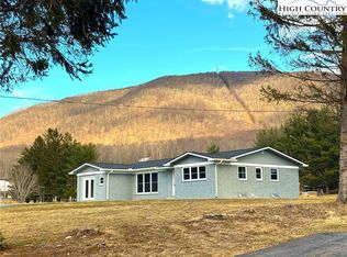 1129 Mount Jefferson Rd, West Jefferson, NC 28694