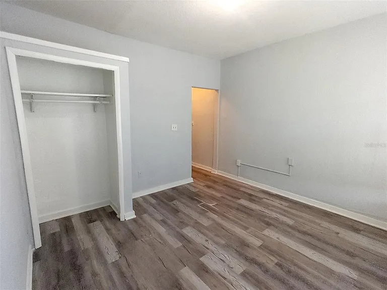 704 Cordova Dr — Photo 8