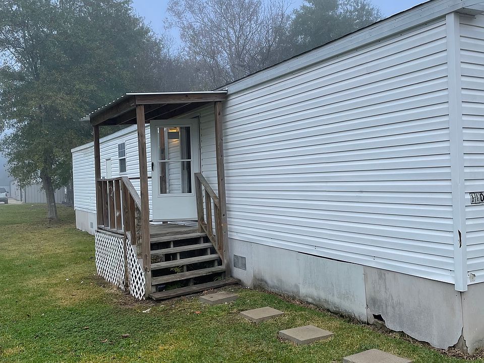 1st image of 110 Pecan St #3