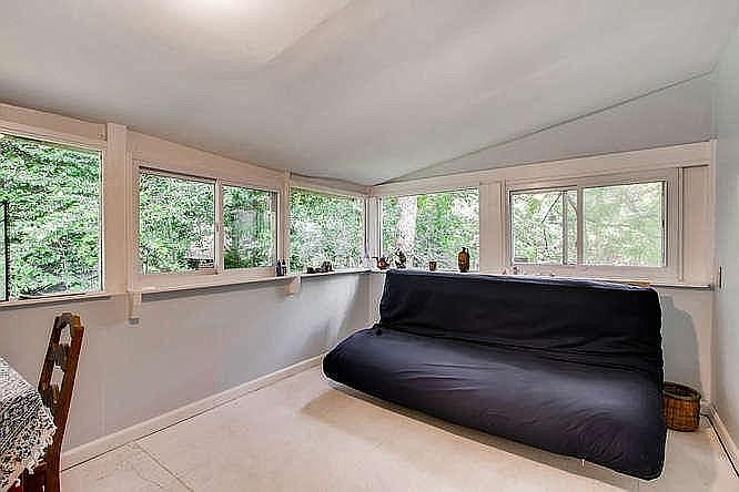 Back/sunroom/bonus room