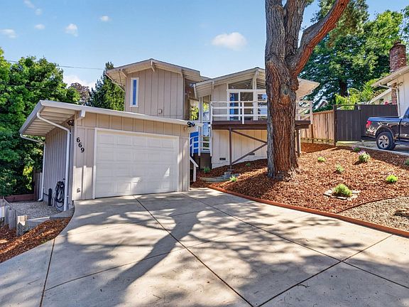 5th image of 669 Club House Dr