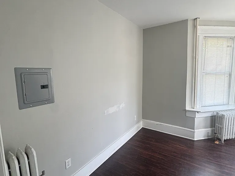 131 Claremont Ave #1F — Photo 8
