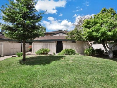 1015 Roundtree Ct, Sacramento, CA, 95831