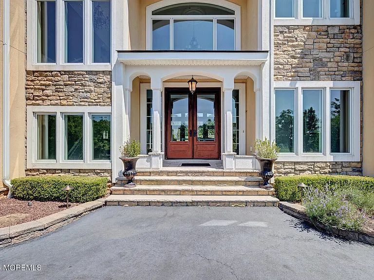 2 Hop Brook Ln — Photo 8