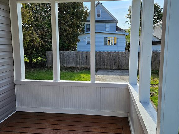 3rd image of 328 Eureka Ave