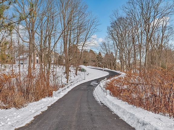 2nd image of 461 Amity Road