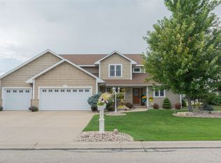 N9121 Hedgerow Dr, Appleton, WI 54915