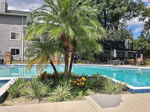 3rd image of 2214 Stonington Ave #2214