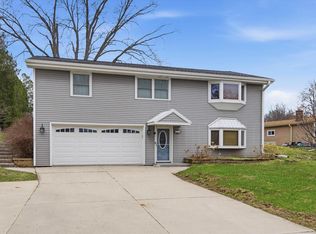 795 South Main STREET, Saukville, WI