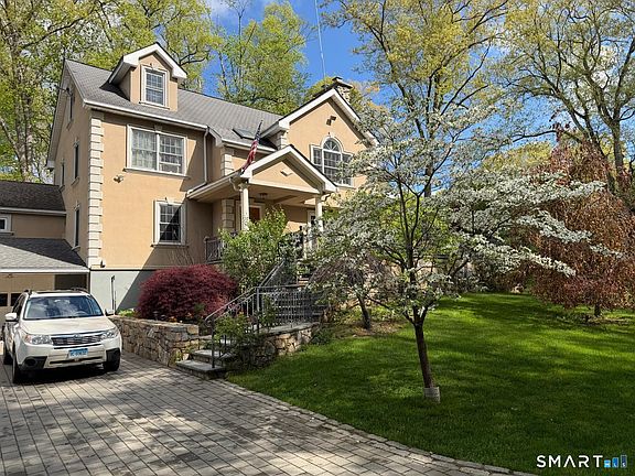 3rd image of 166 Blackwood Lane