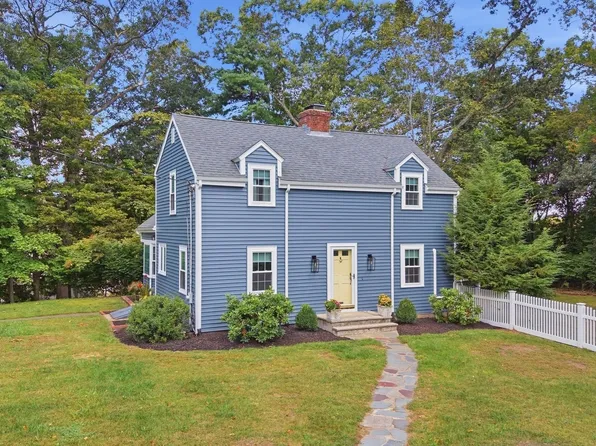 38 Fairmount Rd, Reading, MA 01867