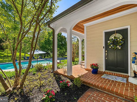 4th image of 7715 Ruxwood Rd