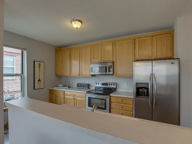 680 N 2nd St #406 — Photo 14