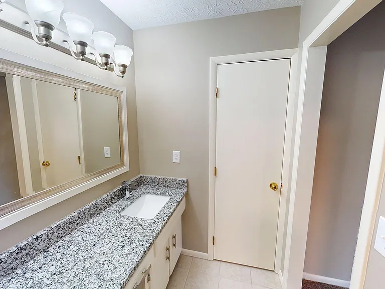 2140 Fort Harrods Dr #7 — Photo 28