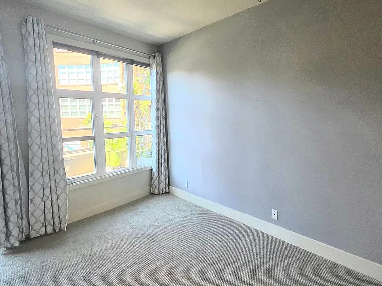 410 NE 70th St #201 — Photo 6