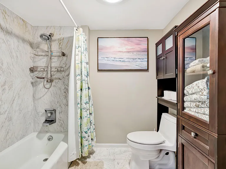 100 Beach Rd #903 — Photo 26
