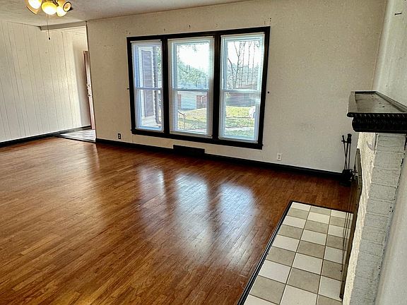 3rd image of 1448 Price Dr
