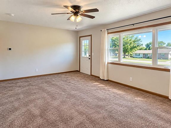 4th image of 838 O Avenue