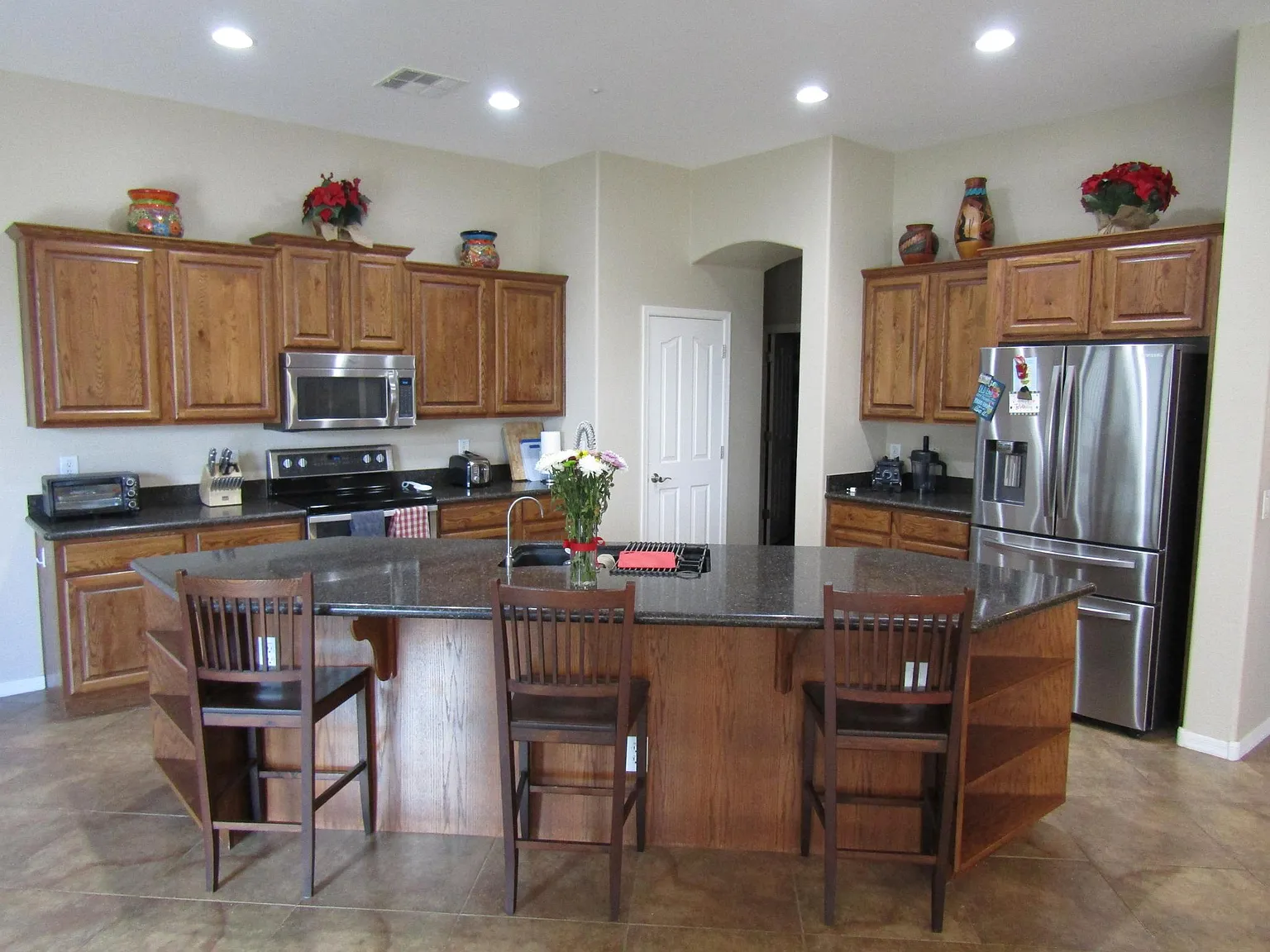 4 bed, 2.5 bath, 2908 sqft, $2,700 — Photo 4