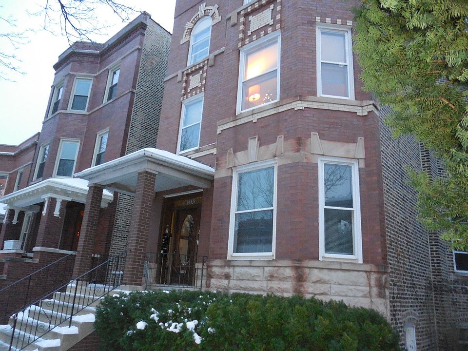 1st image of 2225 W Walton St Unit 02