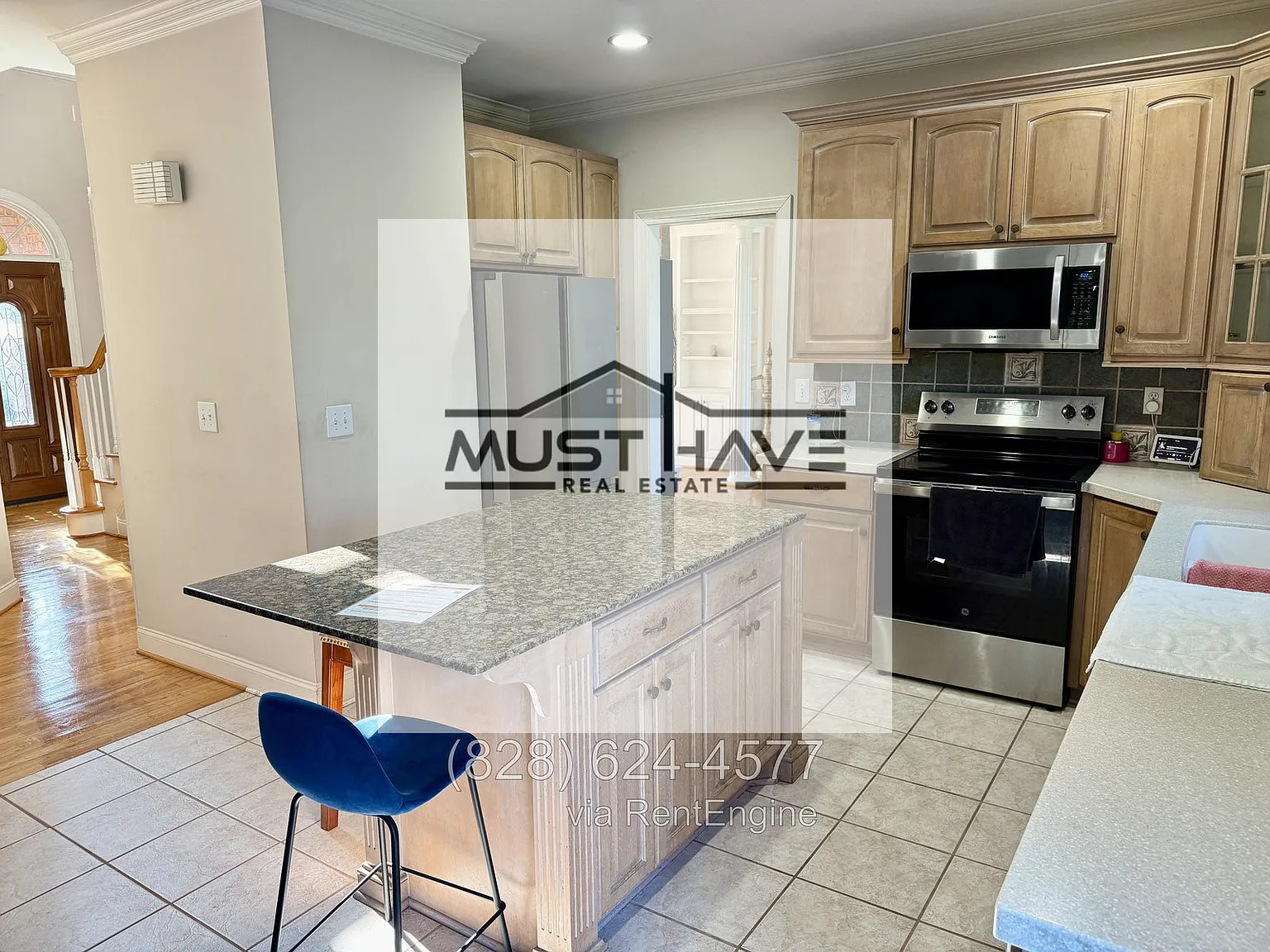 4 bed, 3.0 bath, 3747 sqft, $3,000 — Photo 3