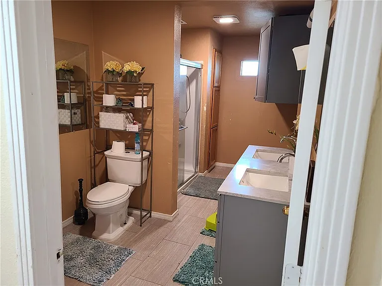 11685 Holmes Ave — Photo 11