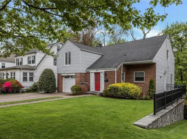 60 Parkview Drive, Bronxville, NY 10708