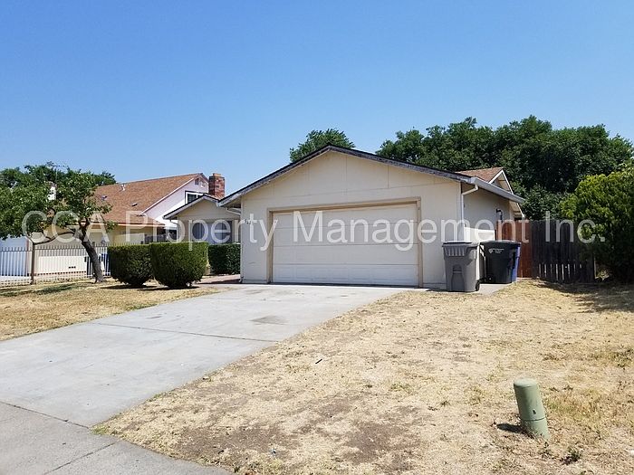 1st image of 5801 Valley Hi Dr