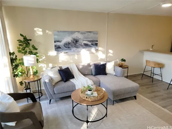 3030 Pualei Cir APT 212, Honolulu, HI 96815