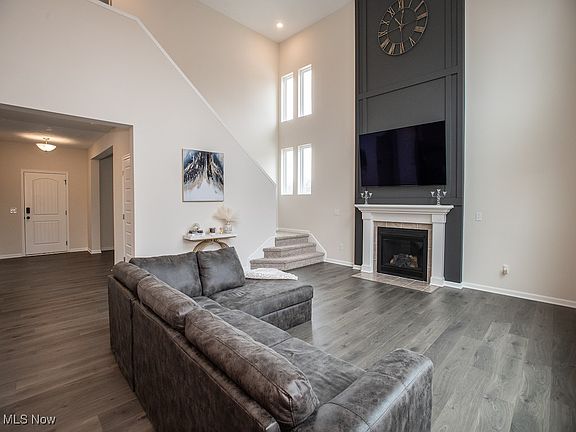 5th image of 2873 Galway Dr