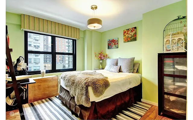 Rented by Douglas Elliman | media 14