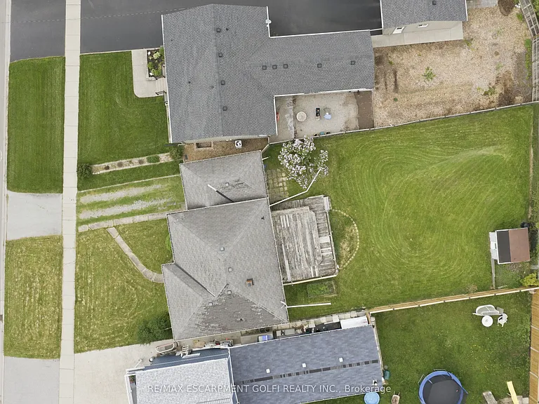 602 Geneva St — Photo 33